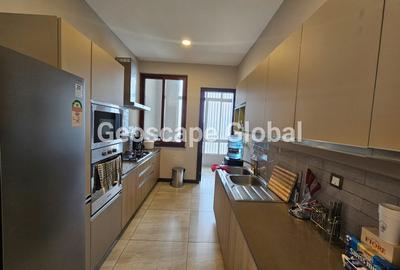 Furnished 2 Bed Apartment with En Suite in Spring Valley - 4