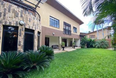 5 Bed House with En Suite in Spring Valley