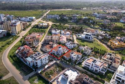 4 Bed Townhouse with En Suite in Shanzu