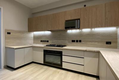 Serviced 2 Bed Apartment with En Suite at Westlands - 3