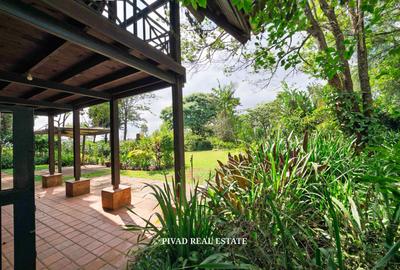 1 ac Land in Nyari - 2