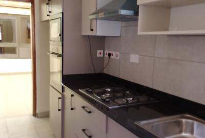 Serviced 2 Bed Apartment with En Suite in Kilimani - 2