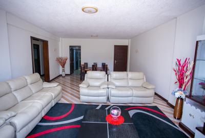 3 Bed Apartment with En Suite in Syokimau