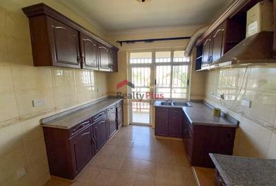 3 Bed Apartment with En Suite in Lavington