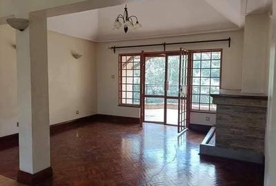 5 Bed Townhouse with En Suite in Runda - 2