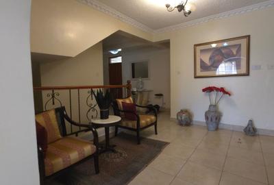5 Bed Villa with En Suite at Kabarsiran Avenue