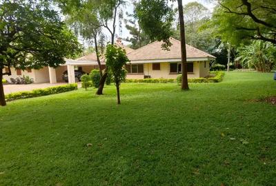 4 Bed House with En Suite in Runda