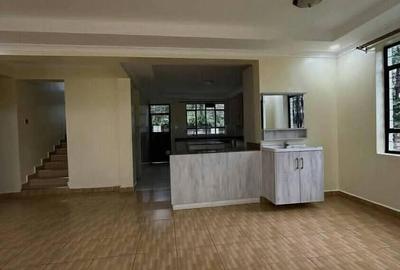 4 Bed House with En Suite in Runda - 4