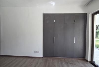 5 Bed Villa with En Suite in Karen - 4