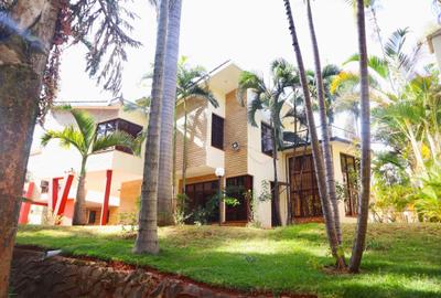 4 Bed Townhouse with En Suite