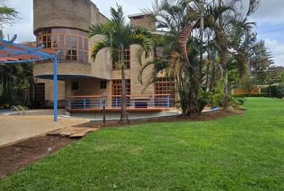 4 Bed House with En Suite in Runda