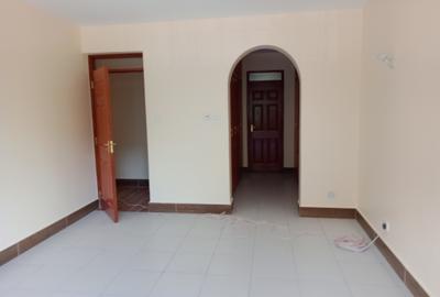 3 Bed Apartment with En Suite at Off Nyeri Road