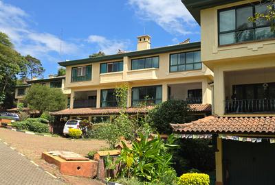 4 Bed Townhouse with En Suite at Kyuna Villas