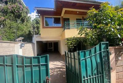5 Bed Townhouse with En Suite at Lavington