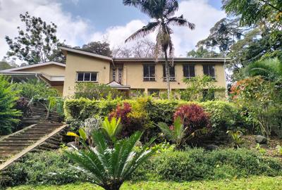 5 Bed House with Swimming Pool in Muthaiga