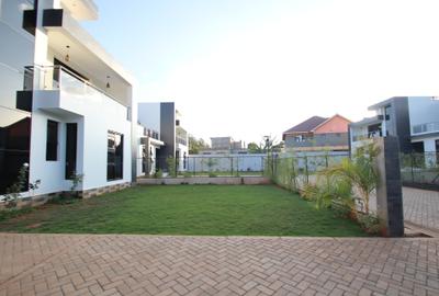 4 Bed House with En Suite in Ruiru