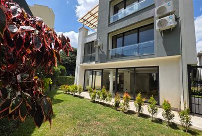 5 Bed Townhouse with En Suite at Lavington Green - 4
