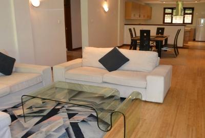 3 Bed Apartment with En Suite in Riverside - 3