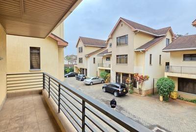 5 Bed Townhouse with En Suite at Lavington Green - 4