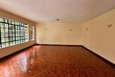 4 Bed Townhouse with En Suite at Lavington - 4