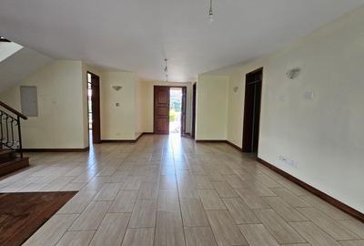 4 Bed Villa with En Suite at Runda