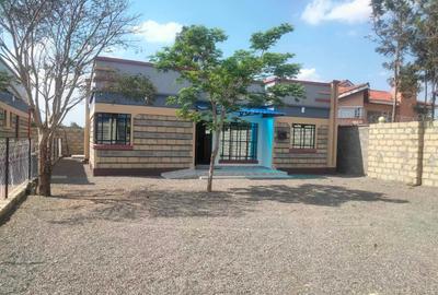 4 Bed House with En Suite at Rimpa