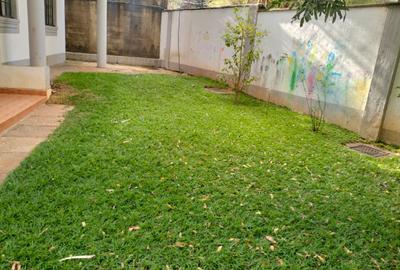 4 Bed Townhouse with En Suite at Lavington - 4