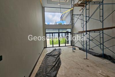 5 Bed House with En Suite in Nyari - 3