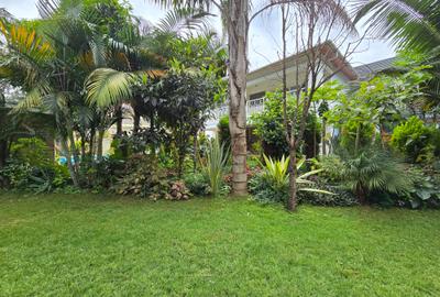 5 Bed House with En Suite in Runda - 3