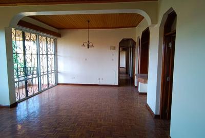 4 Bed Apartment with En Suite at Riverside Drive