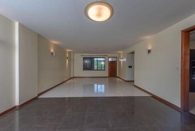 3 Bed Apartment with En Suite in Parklands
