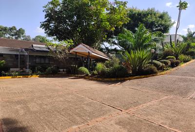 2 Bed House with En Suite in Nyari