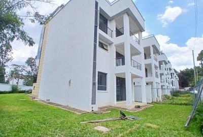 5 Bed Townhouse with En Suite at Lavington - 4