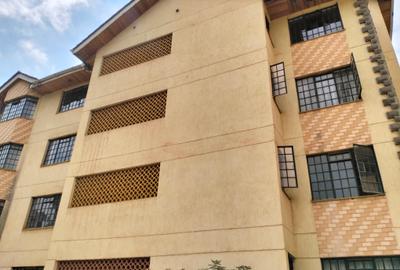 4 Bed Apartment with En Suite in Westlands Area