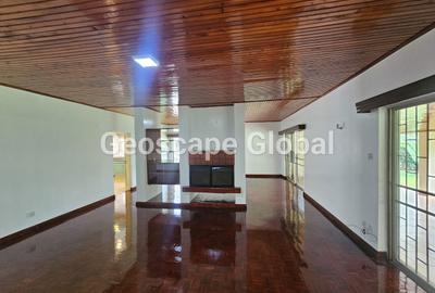 4 Bed House with En Suite in Runda