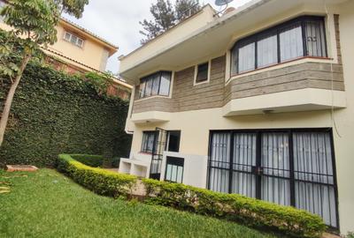 4 Bed Townhouse with Swimming Pool at Spring Valley