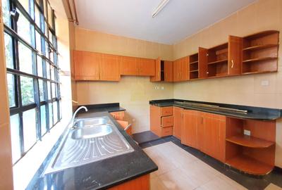 3 Bed Townhouse with En Suite at Nyari