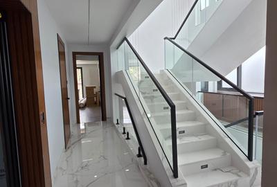 6 Bed Townhouse in Lavington - 4