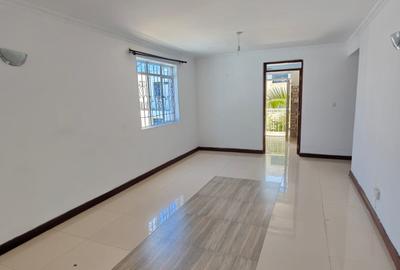 3 Bed Apartment with En Suite in Karen