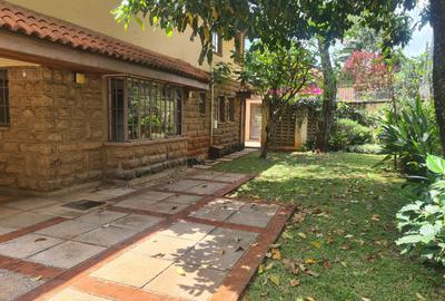 4 Bed Townhouse with En Suite in Spring Valley