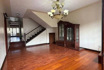 4 Bed Townhouse with En Suite in Kileleshwa - 2