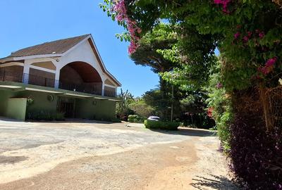6 Bed House with En Suite in Kiambu Road