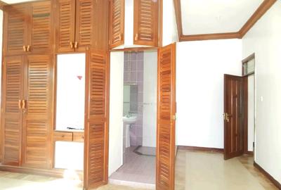 3 Bed Apartment with En Suite at Kilima Road Nyali