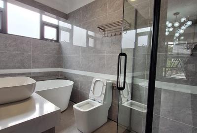 4 Bed Apartment with En Suite in Kileleshwa