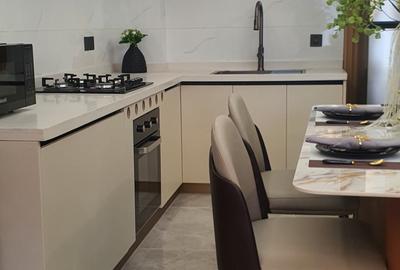 Serviced 2 Bed Apartment with En Suite at Near Junction Mall