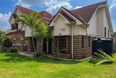 4 Bed Townhouse with Swimming Pool in Rosslyn - 4