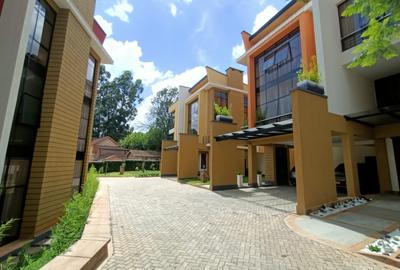5 Bed Villa with En Suite in Lavington - 2