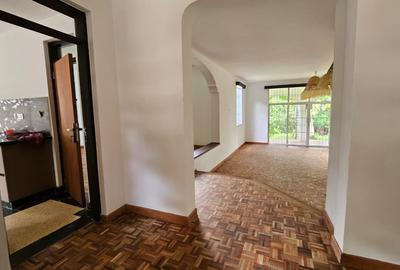 4 Bed House with En Suite in Runda - 4