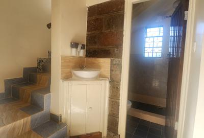 3 Bed House with En Suite in Karen - 4