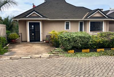 4 Bed Townhouse with En Suite in Kitisuru - 3